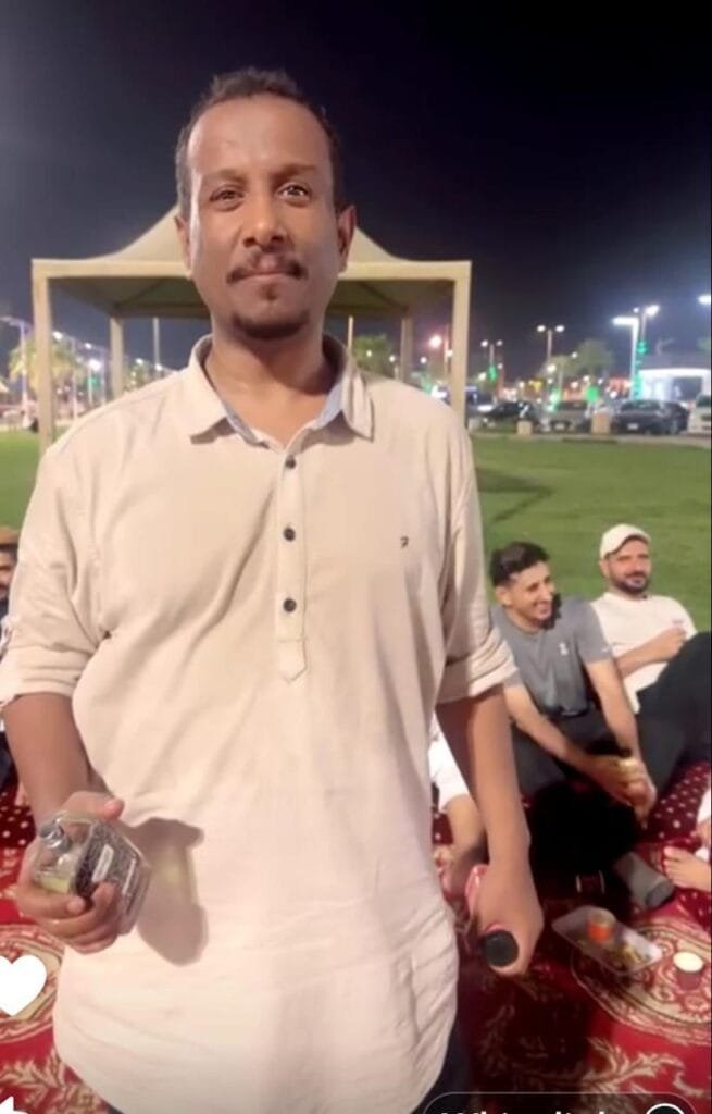 معلمو مدرسة الامام علي بن أبي طالب الابتدائية بالعالية يقيمون أمسية في حديقة صبيا